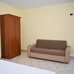 Hotel Emes