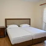 Emes Hotel 3*