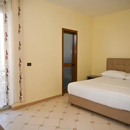 Emes 3* Durres