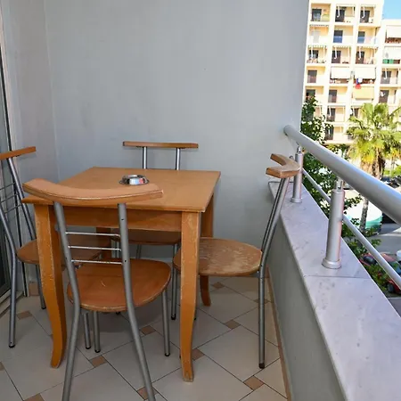 Hotel Emes 3*