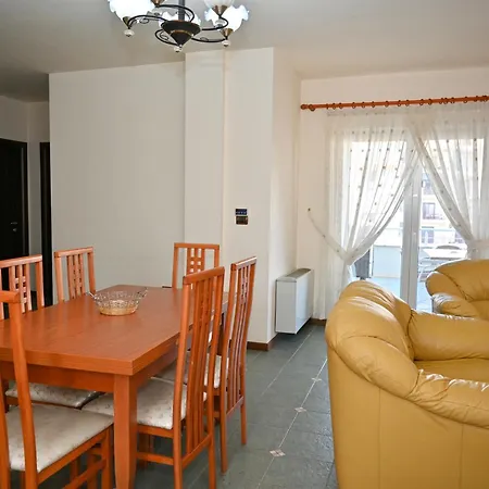 Hotel Emes 3*