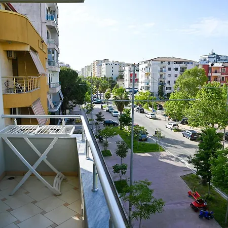 Hotel Emes 3*