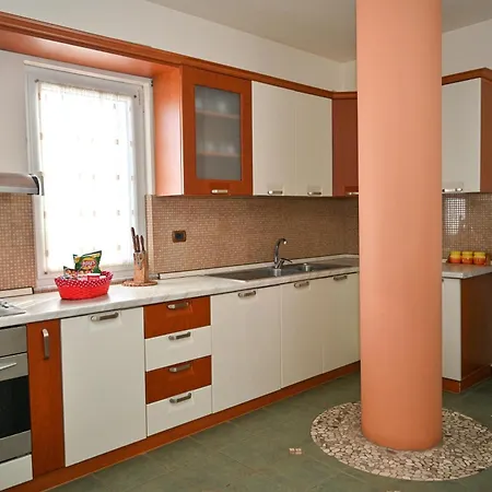 Emes Hotel