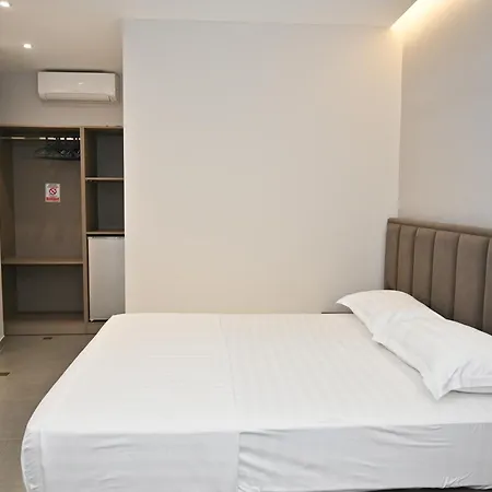 Hotel Emes 3*