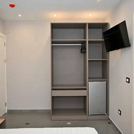 Hotel Emes 3*