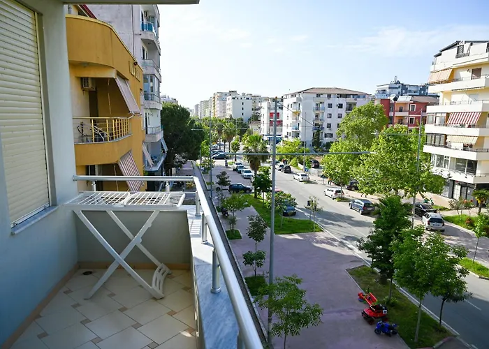 Hotel Emes 3*