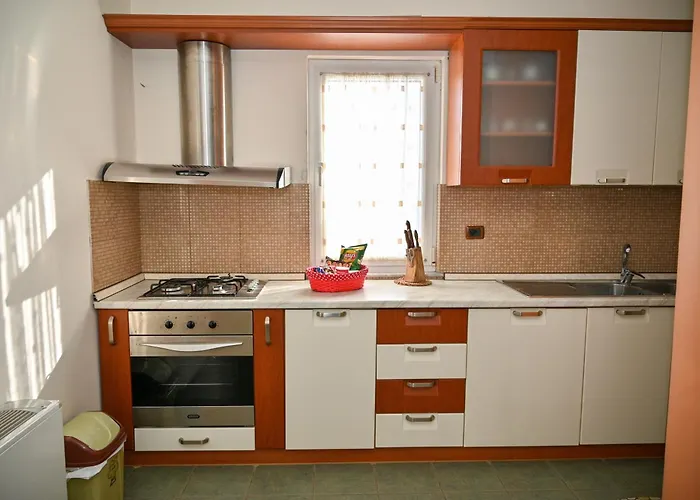 Hotel Emes