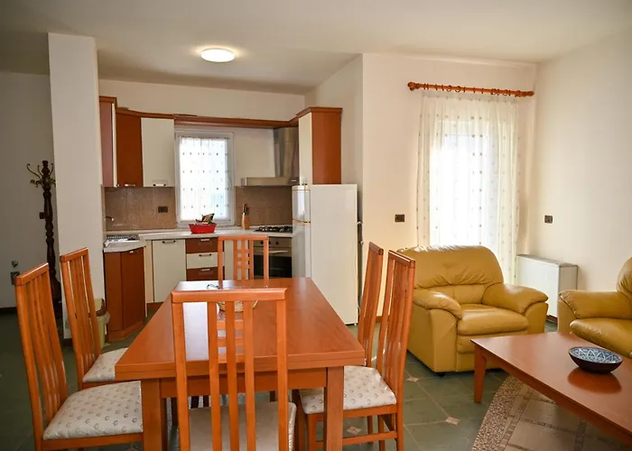 Emes 3* Durrës